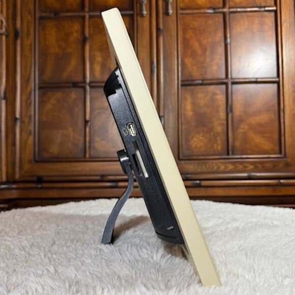 InVion 10.4" Rustic Cream Multi Effect Slide Show Remote Digital Picture Frame - Picture 2 of 16